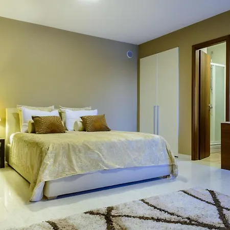 Villa Splendid Near View Stunning Views From Each